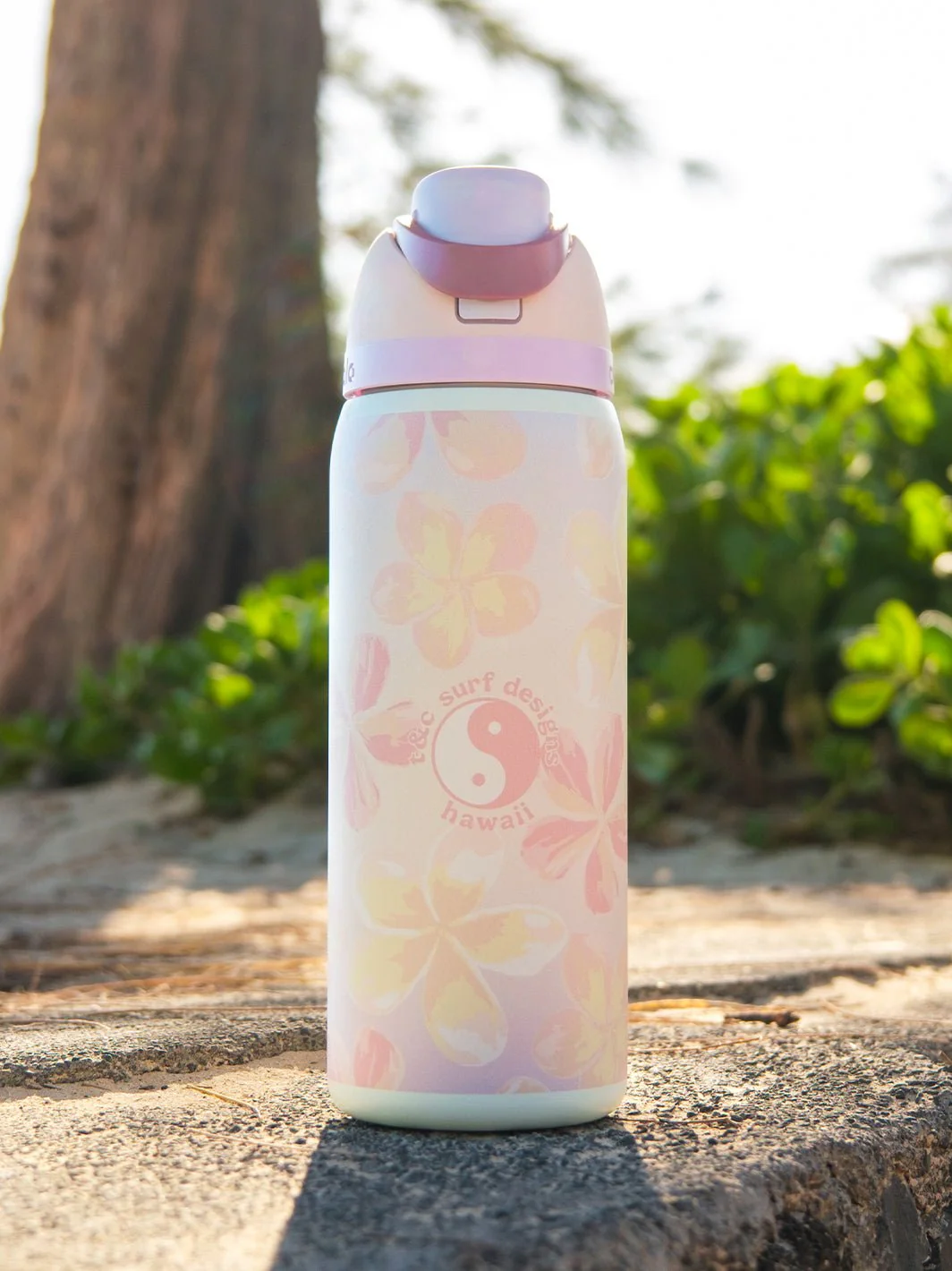 T&C Surf 32 oz Watercolor Pua Melia Owala - Image 2