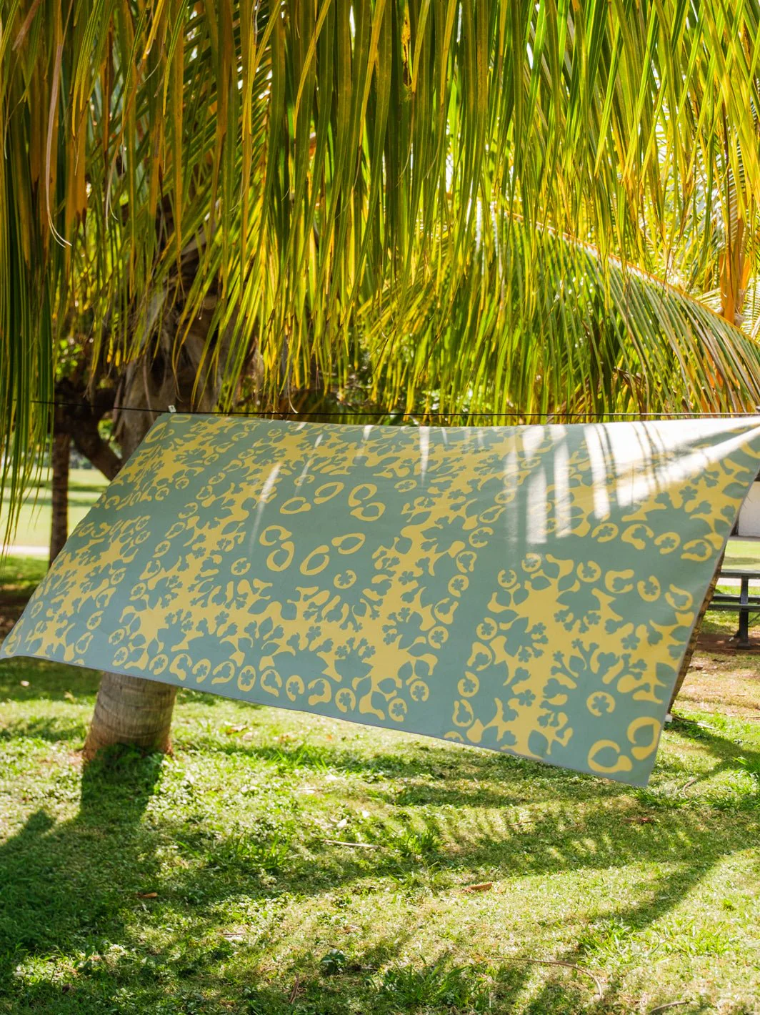 Pakalana Quilt Microfiber Towel - Image 4