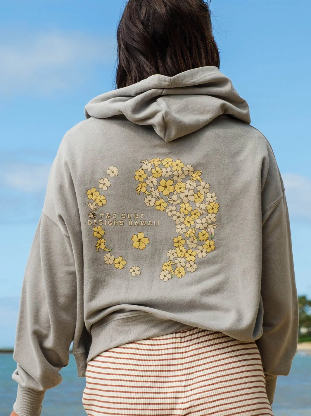 Puakenikeni Logo Pullover Hoodie - Image 4
