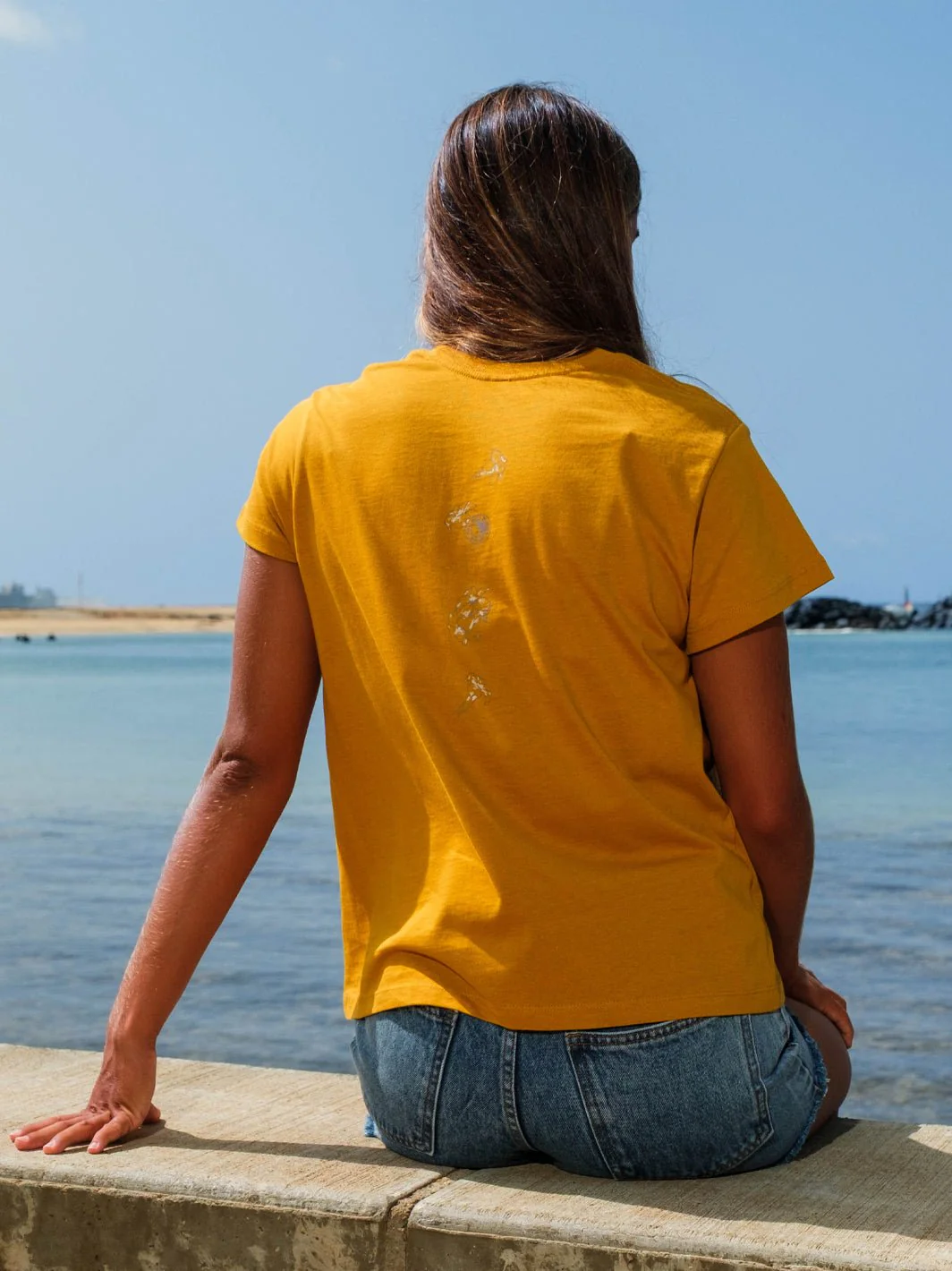 Simple Puakeni Lei Boyfriend Tee - Image 2